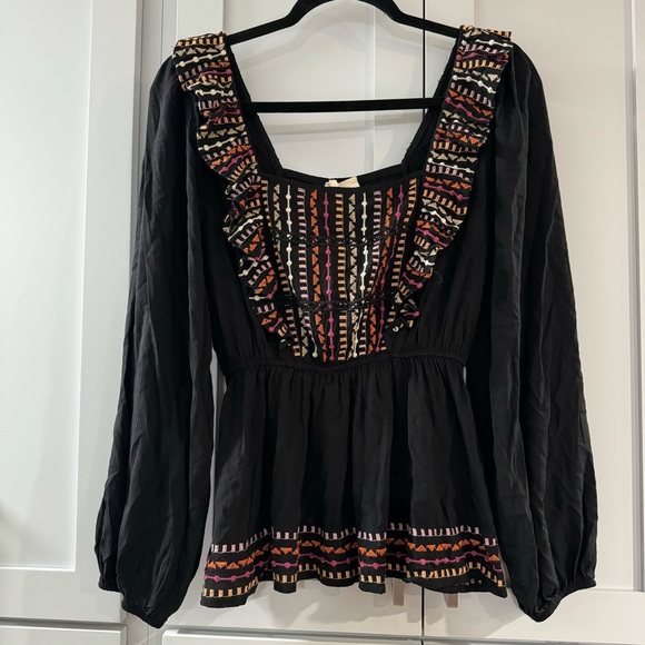 Savanna‎ Jane Cinch Waist Black Embroidered Top with Southwest Design - Picture 1 of 5
